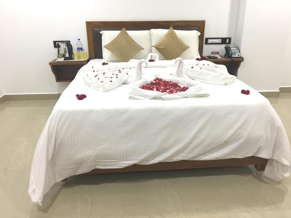 Hotel Agt Park Ченай Екстериор снимка