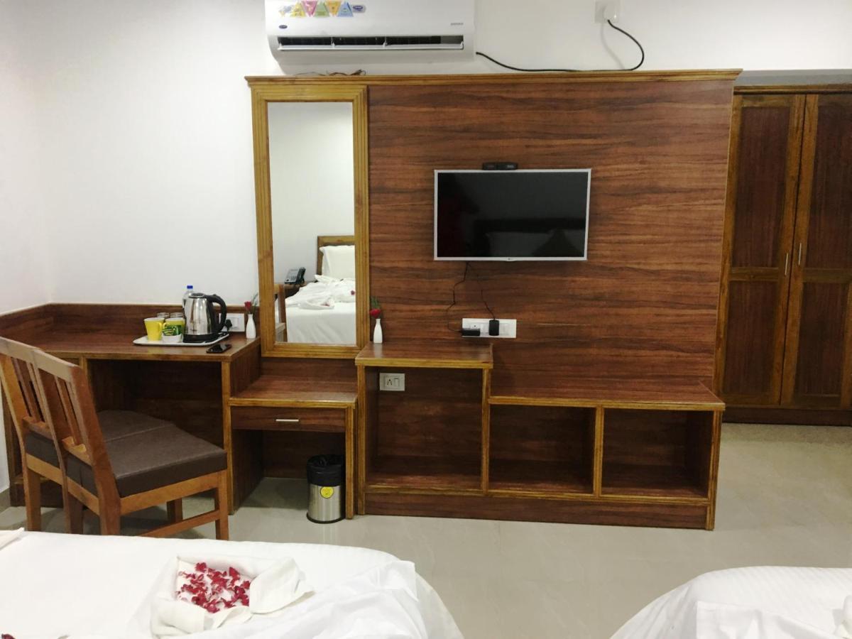 Hotel Agt Park Ченай Екстериор снимка