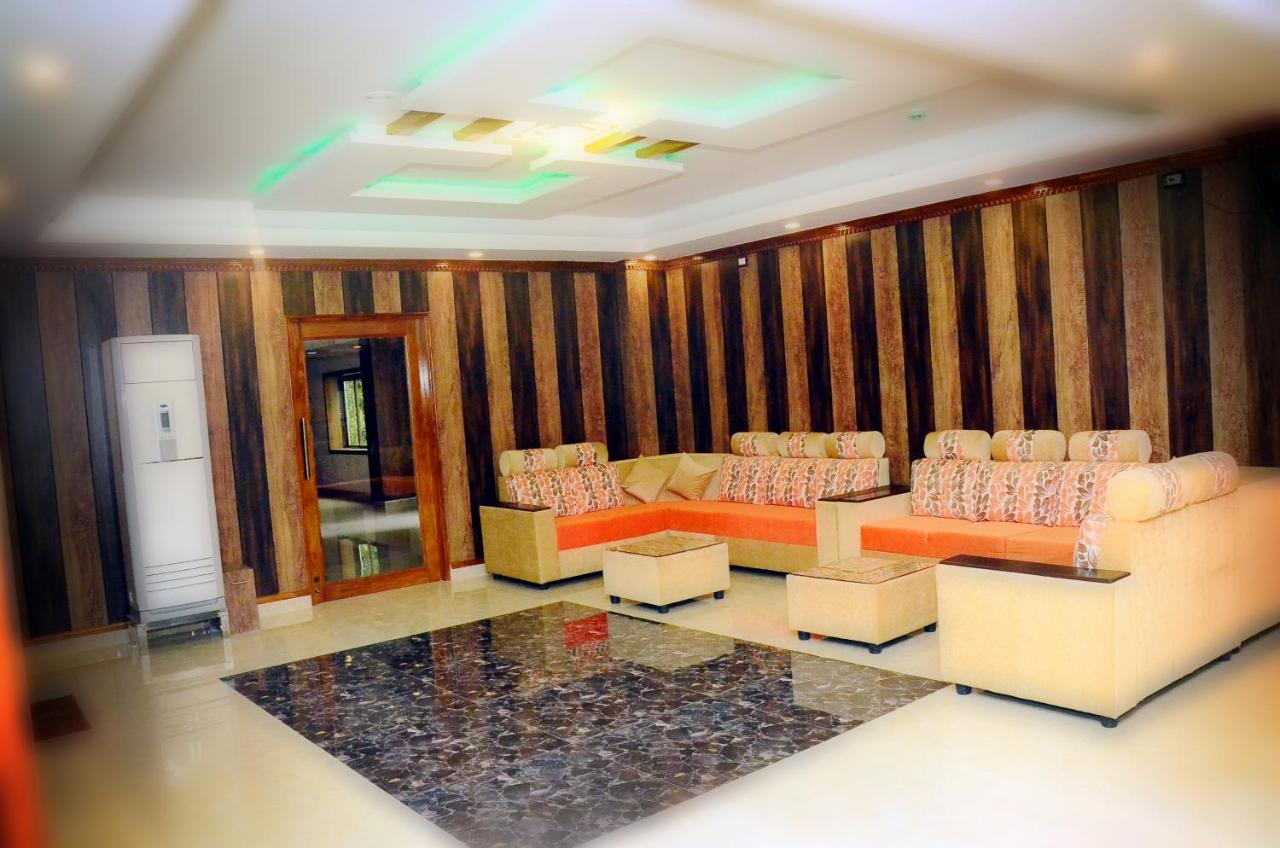Hotel Agt Park Ченай Екстериор снимка