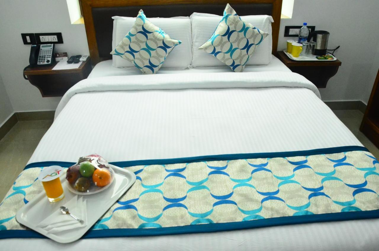 Hotel Agt Park Ченай Екстериор снимка