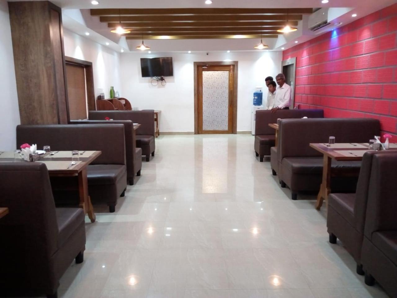 Hotel Agt Park Ченай Екстериор снимка